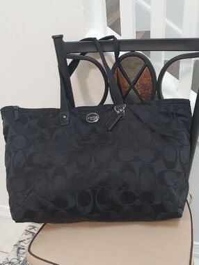 Coach Getaway Travel Tote, Monogram, Double Handles, Hang Tag